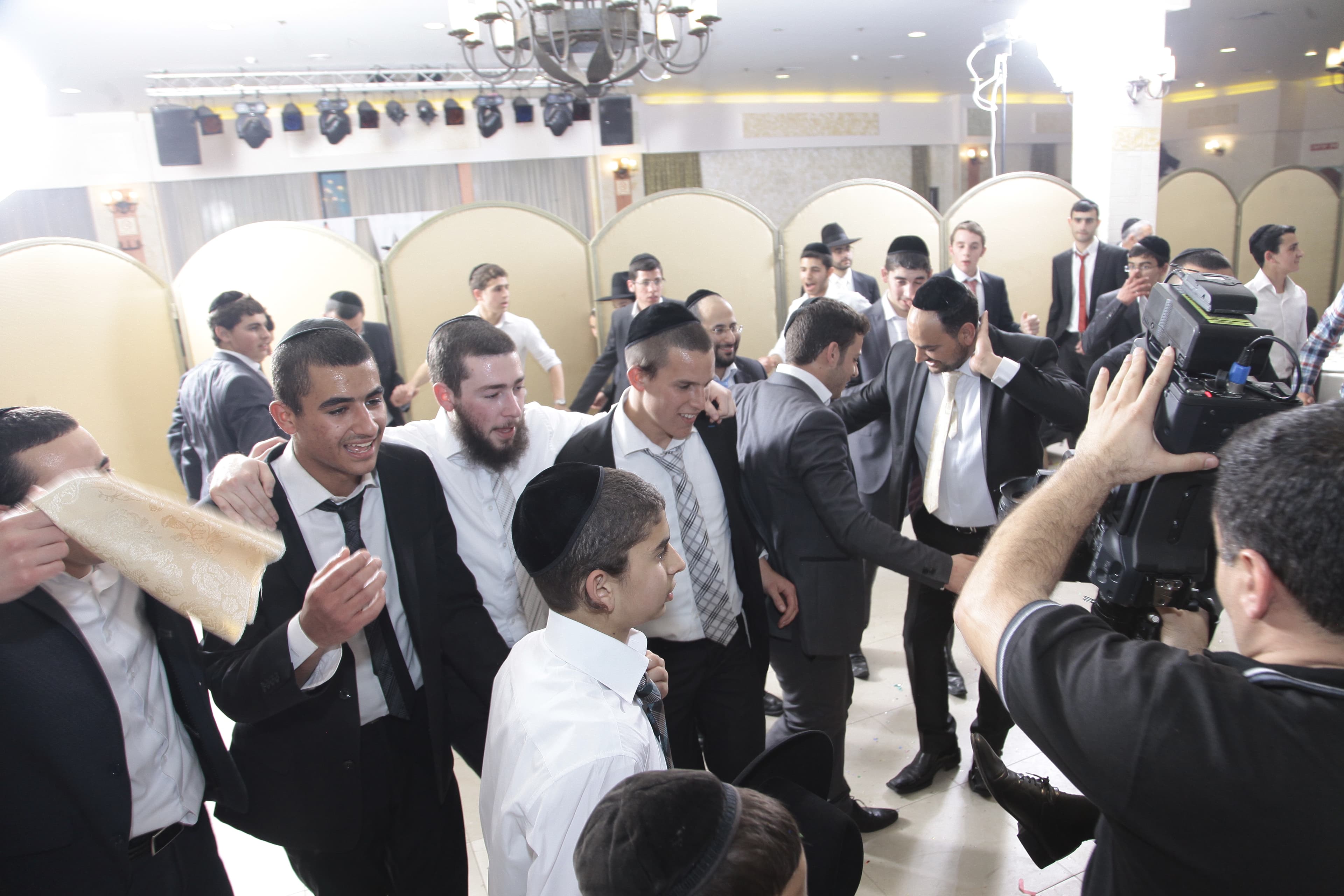 Jewish wedding dancing photography in New Jersey